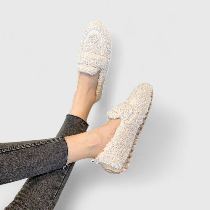 Solenne™  | Chaussons chauds au design élégant