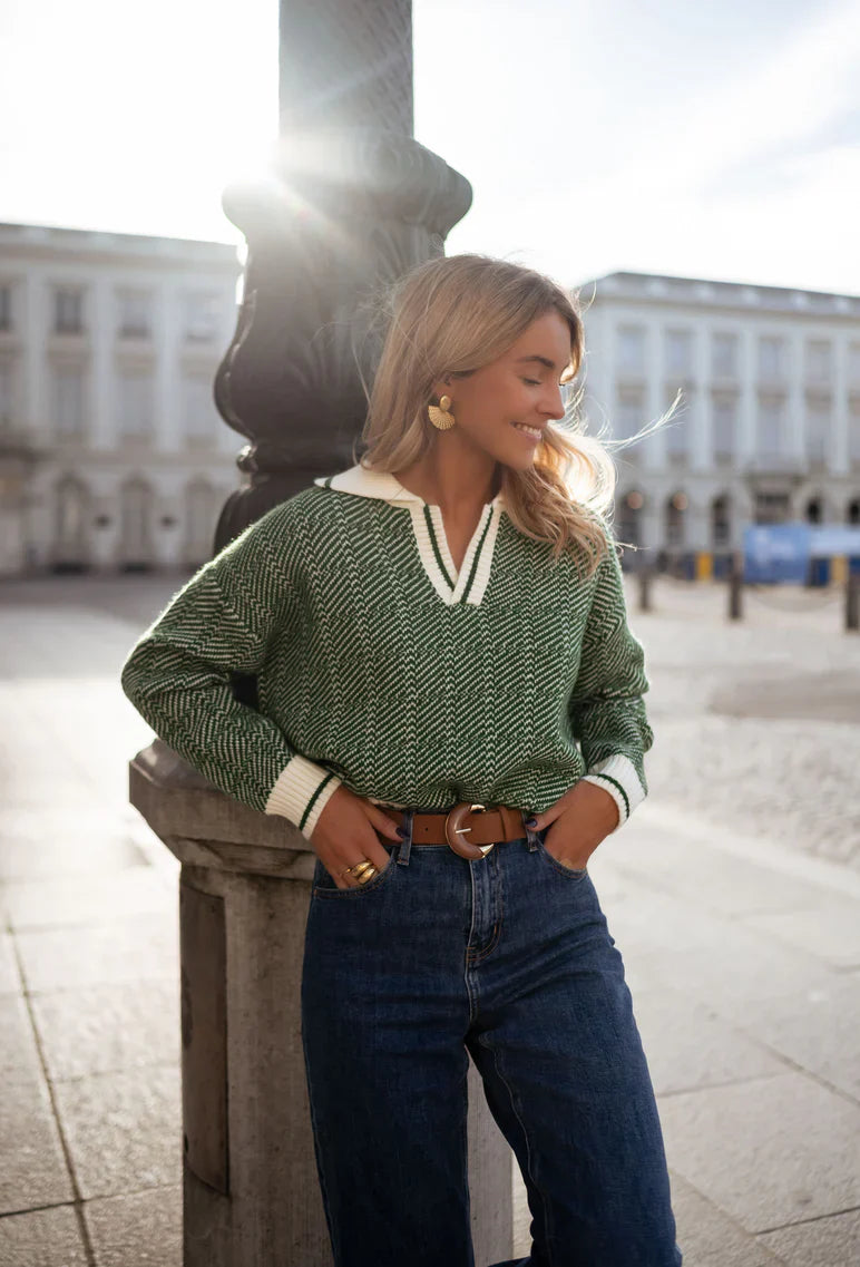 EMILIA™ | PULL À COL V VERT